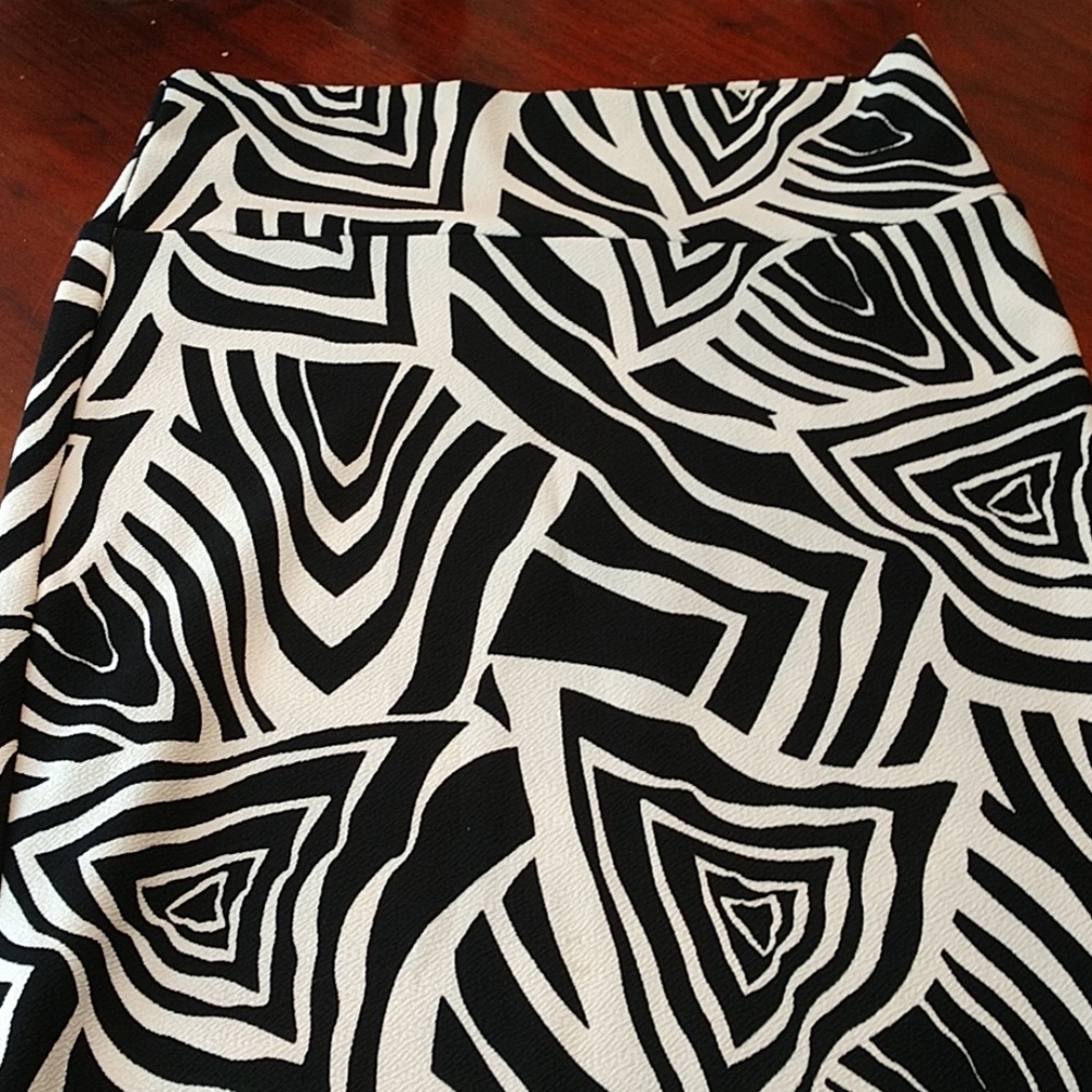 Lularoe Cassie skirt